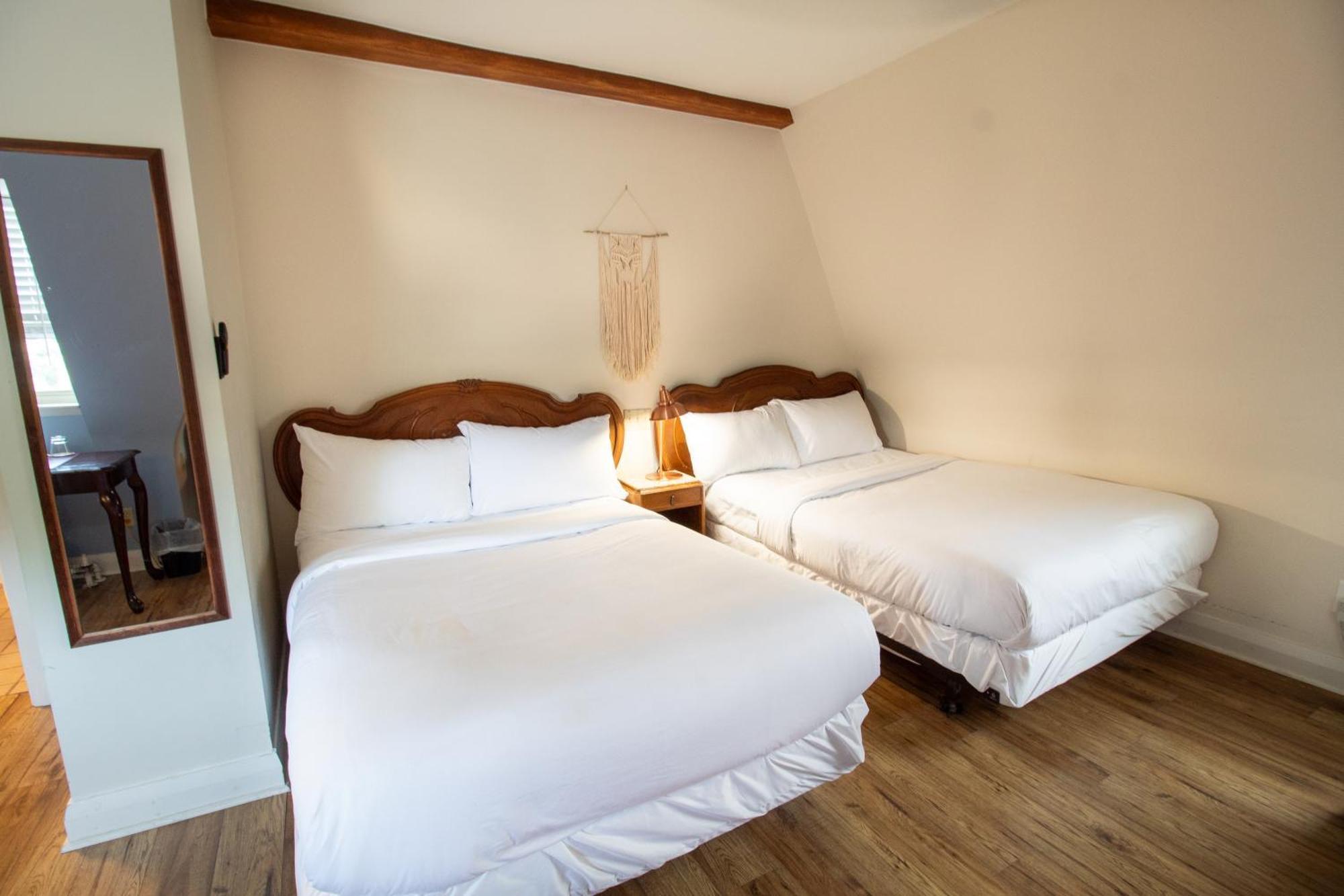 Hochelaga Inn Kingston Habitación foto