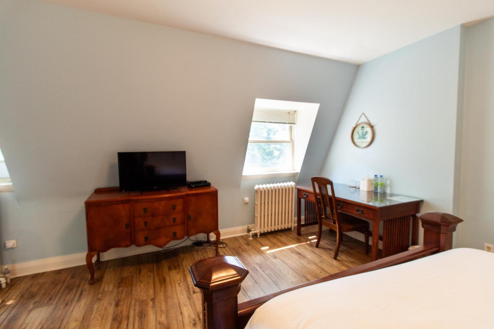 Hochelaga Inn Kingston Habitación foto