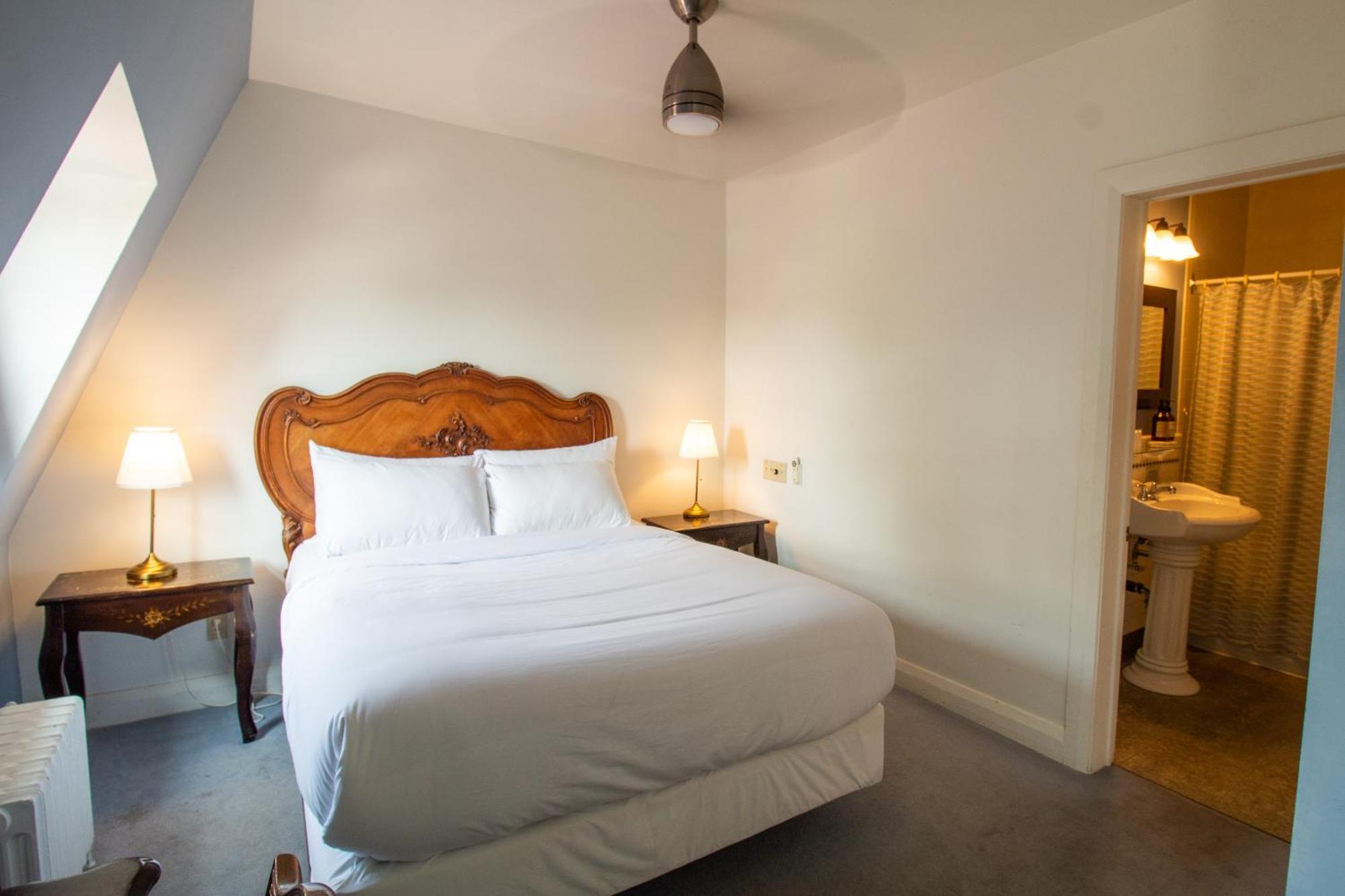 Hochelaga Inn Kingston Habitación foto