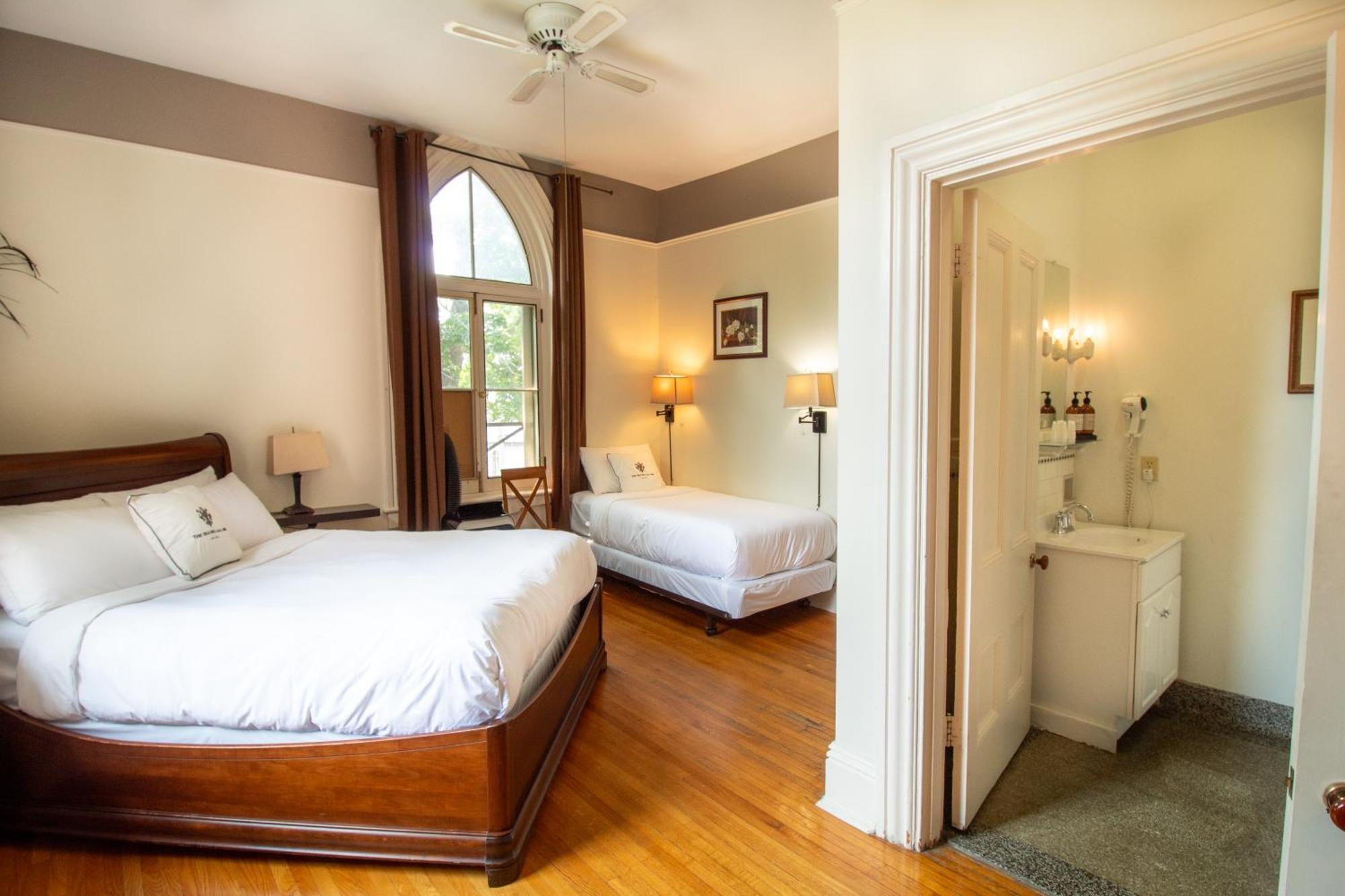Hochelaga Inn Kingston Habitación foto